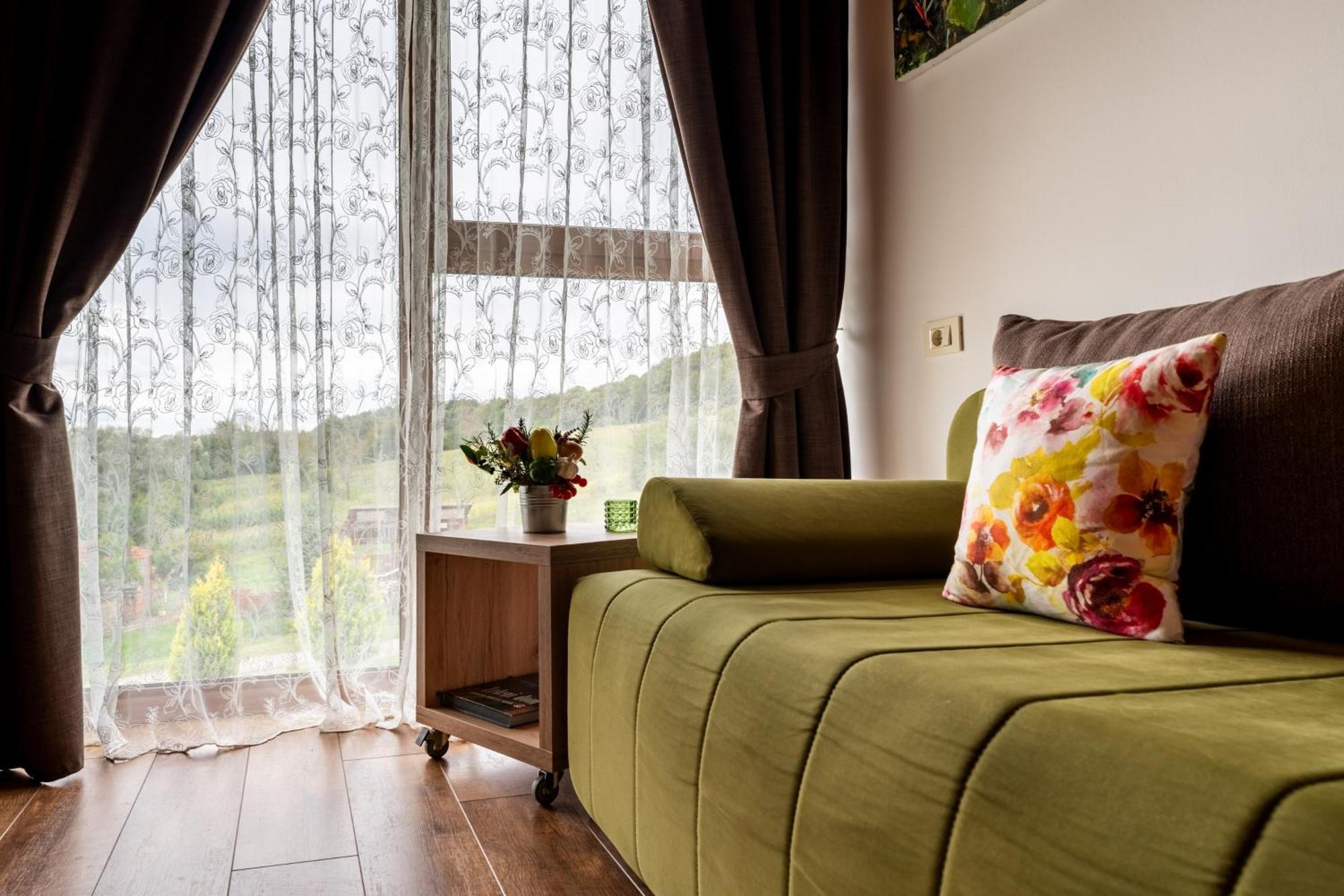 Bed&Breakfast Vinarija Coner Bjelovar Exterior photo